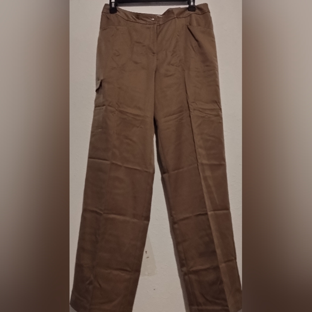 Izod tan golf pants
